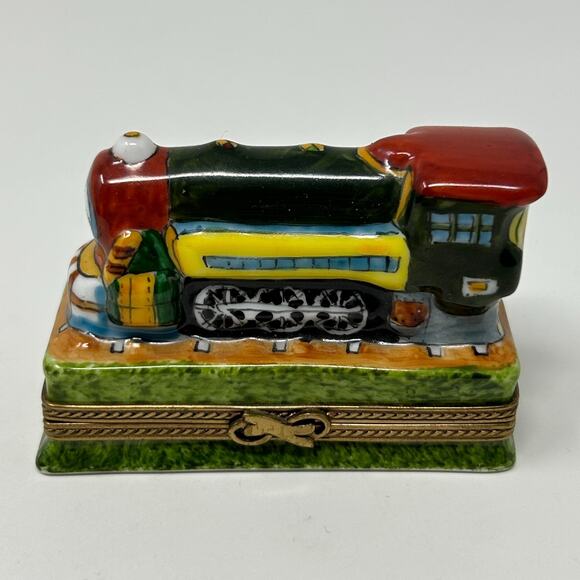 Limoges France Peint Main Porcelain Hinged Train Engine Trinket Box Collectible - Picture 1 of 8
